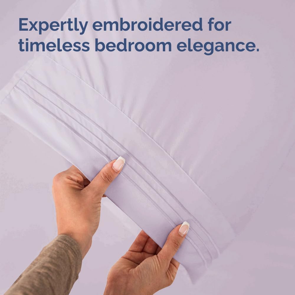 Queen Pillow Cases Set of 2 - Ultra Soft Hotel Quality Pillowcase Covers - Comfy, Cozy & Wrinkle Free - Shrinkage and Fade Resistant - Machine Washable Pillow Protectors - 2 Piece Set - Light Lavender