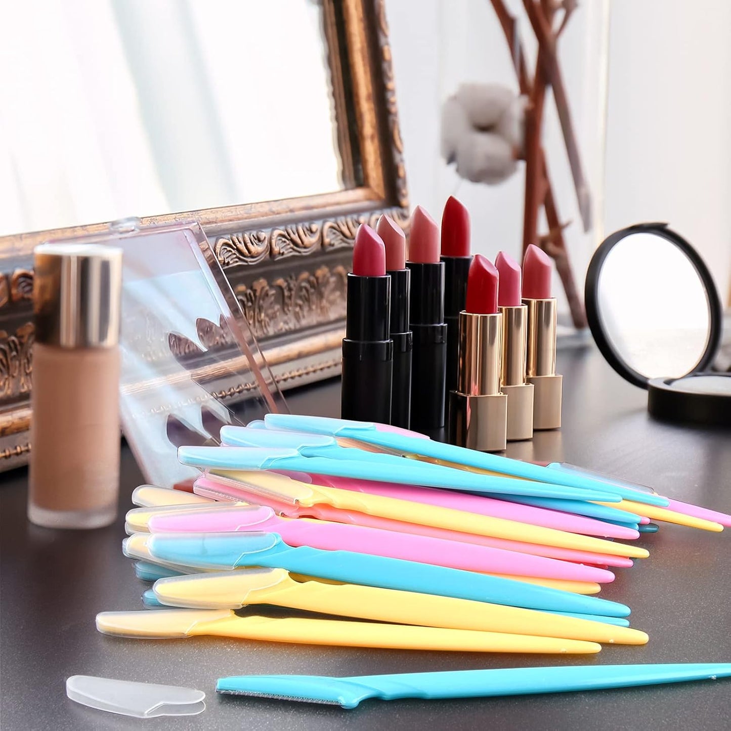 ASTARON 60 Pcs Face Razors - Dermaplaning Tool for Face, Eyebrow Shaver for Women and Men, Portable Size