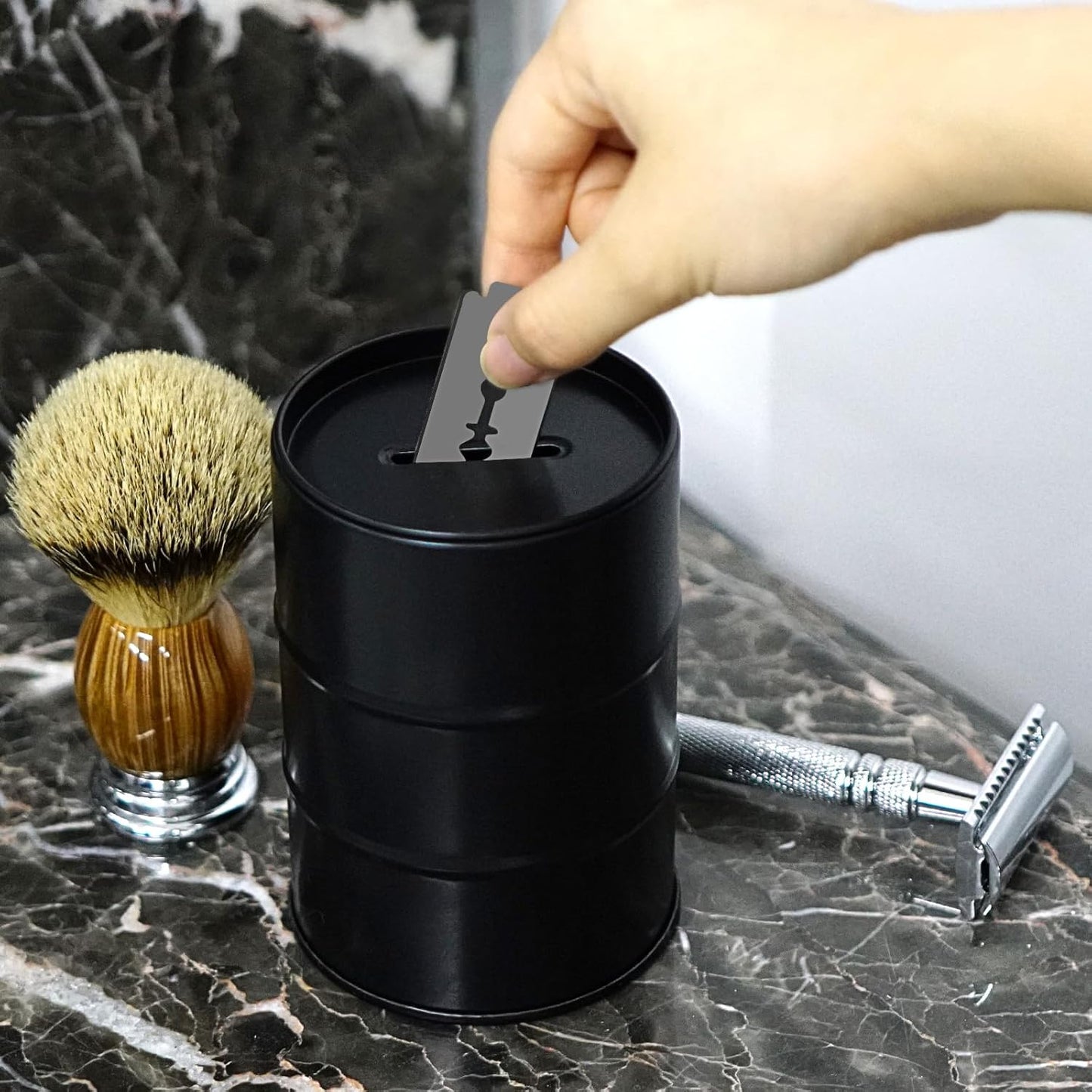 Linkidea Safety Razor Blade Disposal Container Box, Metal Razor Disposal Case Safe Bank for Storing Used Wasted Blades (Black)