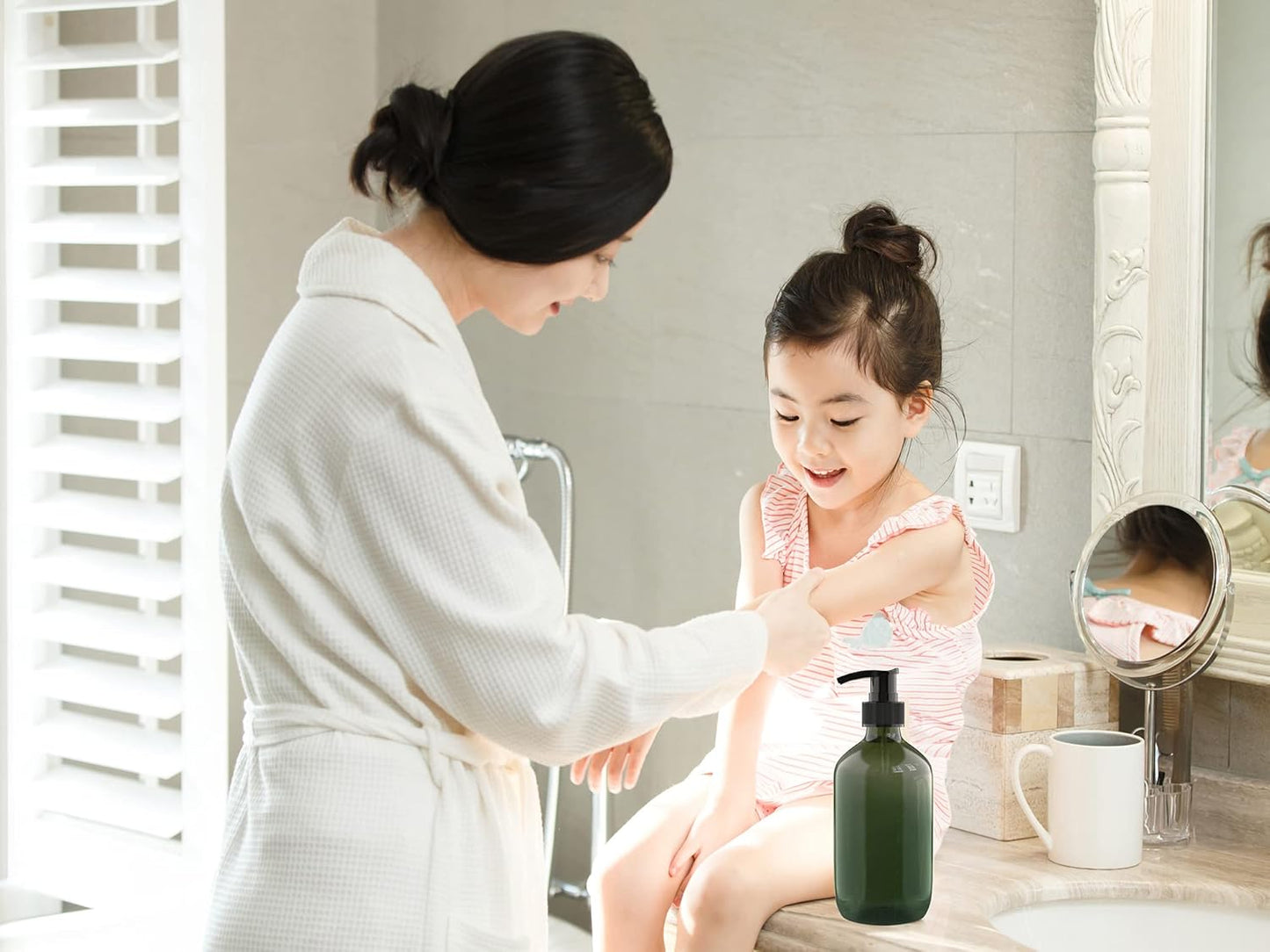 2 PCS 10 OZ Pump Bottle Plastic Pump Lotion Dispenser Empty Bottles Refillable Plastic Containers for Shampoo Lotion Body Wash, Creams, Moisturizer, Massage Oil, Multicolor