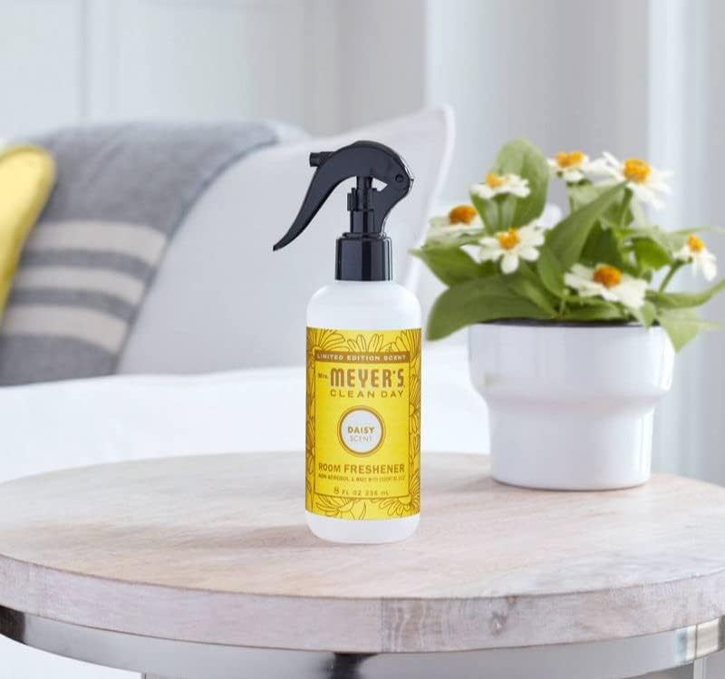 MRS. MEYER'S CLEAN DAY Room and Air Freshener Spray, Non-Aerosol Spray Bottle Infused with Essential Oils, Daisy, 8 fl. oz