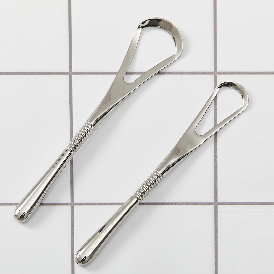 IBANCOOL Tongue Scraper – 316L Stainless Steel Tongue Cleaner with Ergonomic Design to Minimize Gag Reflex, Deep Cleaning Tool, Made in Korea (Basic type for Teens)