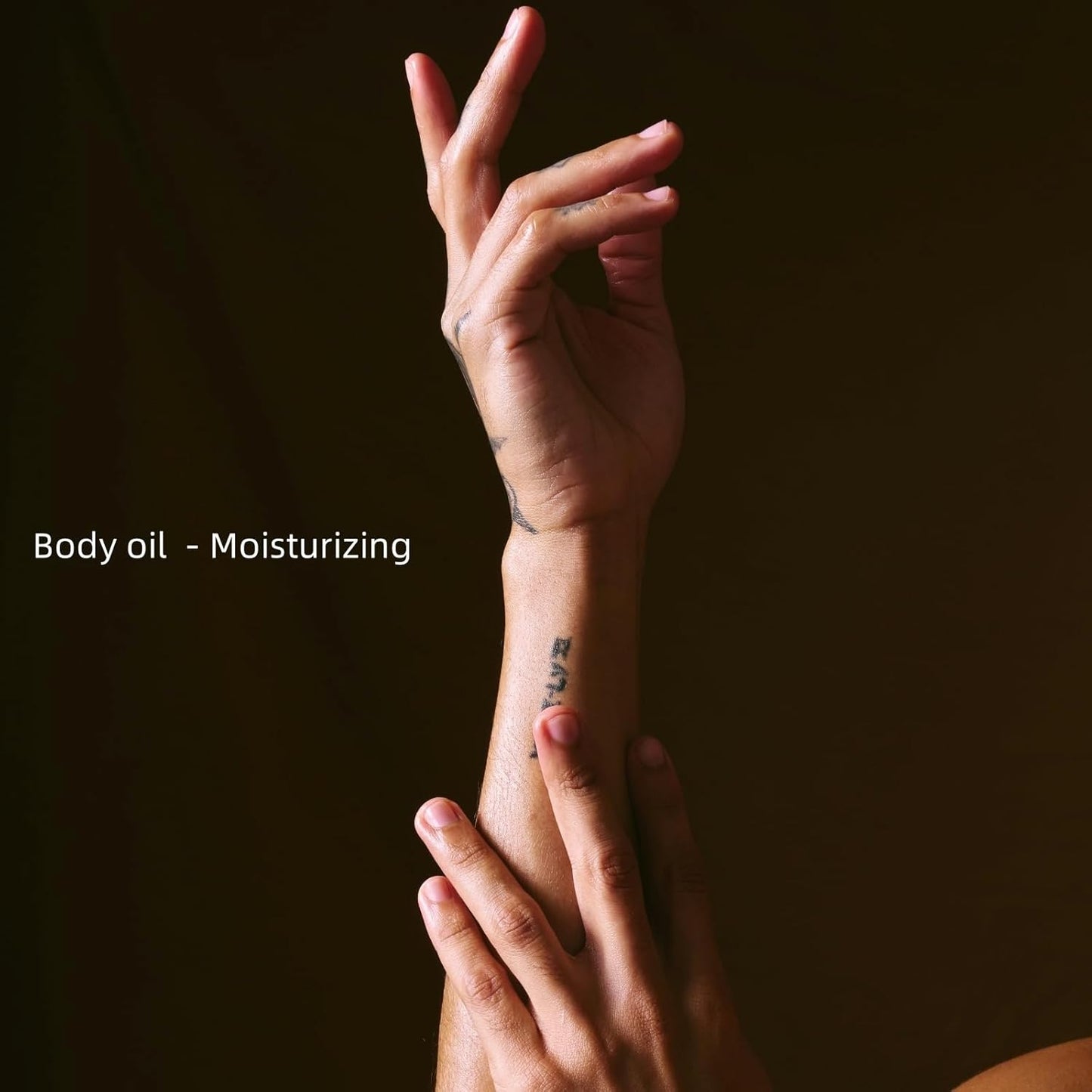 Massage Oil Candle, Romantic Gift SPA Use Home Scented Candle Body Oil, Ultra Hydrating Body Care with Soybean Oil, 4.5oz (Cedar Teakwood)