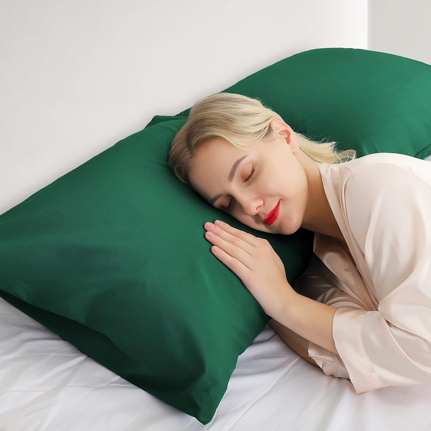 Warmstar Cotton Pillow Cases Standard Size Set of 2, 600 Thread Count Pillowcases 20x26 Inches, Soft Long Staple Cotton Pillowcases Breathable with Envelope Closure,Dark Green