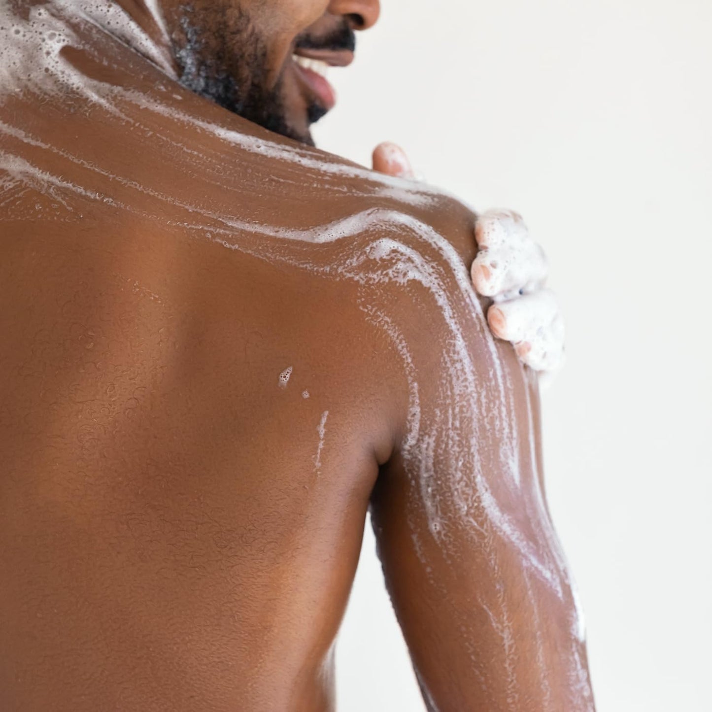 Amazon Basics Body Wash for Refreshing Skin, Cucumber, 22 fl oz (Pack of 1)