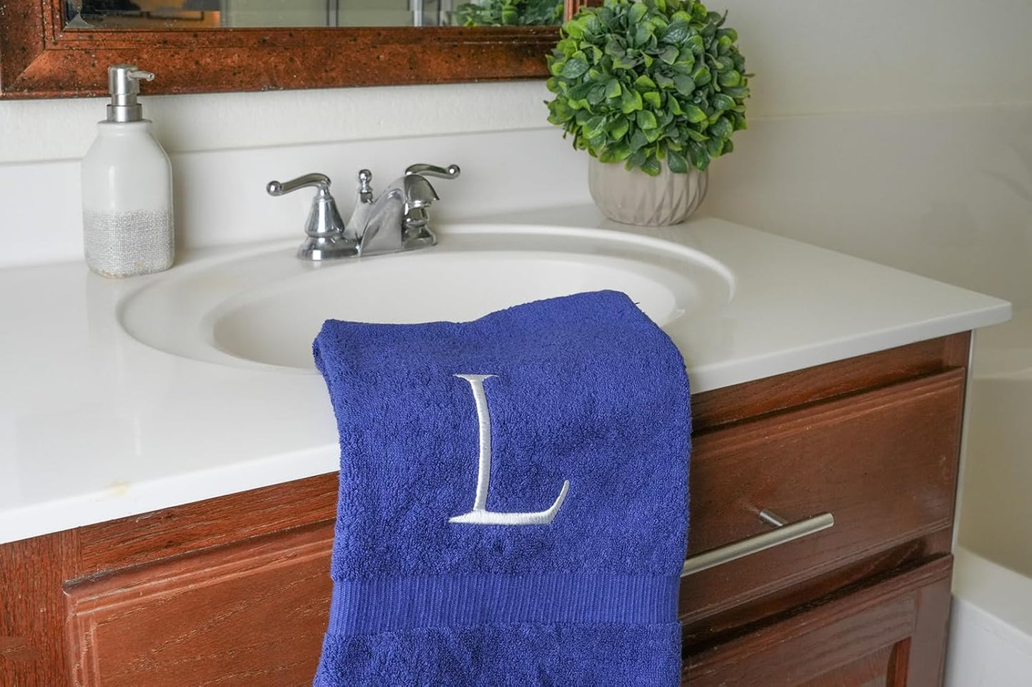 Navy and White Bathroom Hand Towel - Monogrammed Luxury Hotel Quality Decorative Embroidered Towel for Powder Room, Spa - GOTS Organic Certified - Pack of 2, Letter L