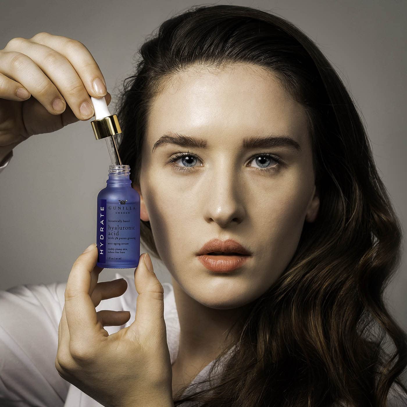 GUNILLA Hyaluronic Acid & Ginseng Serum: Vegan. Plant-Based Anti-Aging Serum, Plumping, Firming & Hydrating, Reduce the Appearance of Wrinkles. 14 Actives & Herbals. Natural. Oil-Free. 1 oz