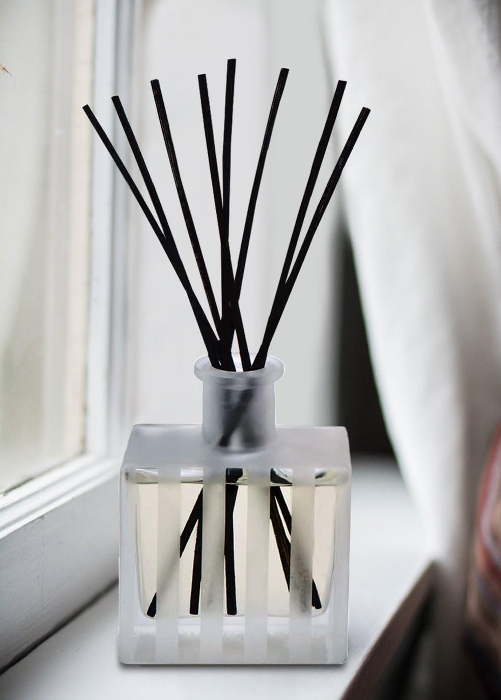 LOVSPA Reed Diffuser Set, White Tea Scented Oil Diffuser with Sticks, Home Fragrance Accessories for Bathroom Shelf Decor, Aroma Diffusers for Home or Office Desk, USA Made