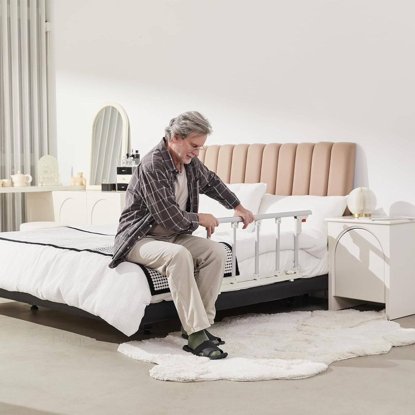 ELENKER Bed Rails for Elderly Adults, Folding Bed Assist Seniors Safety Bed Guard Rail Handle to Prevent Falling Out of Bed, 48.6"x16.3"