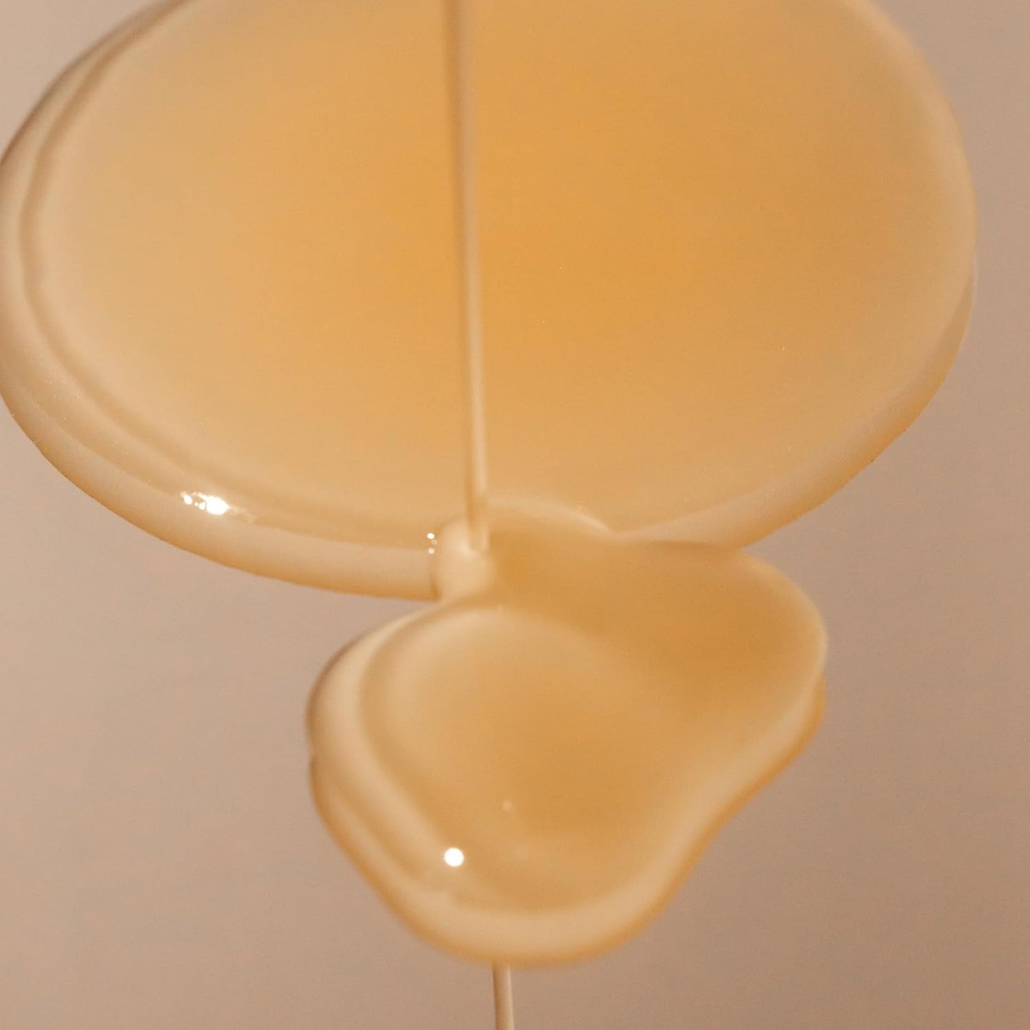 Summer Fridays CC Me Serum with Vitamin C + Niacinamide - Brightening + Hydrating Face Serum to Improve Skin Tone + Reduce Appearance of Dark Spots Over Time (1 Fl Oz)