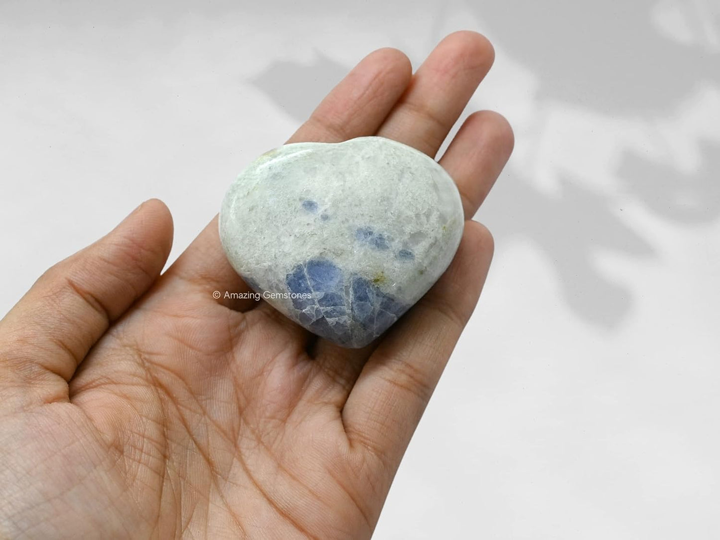 Amazing Gemstone Hackmanite Fluorescent Sodalite Crystal Heart Palm Stone - Pocket Massage Worry Stone for Natural Body Chakra Balancing, Reiki Healing and Crystal Grid