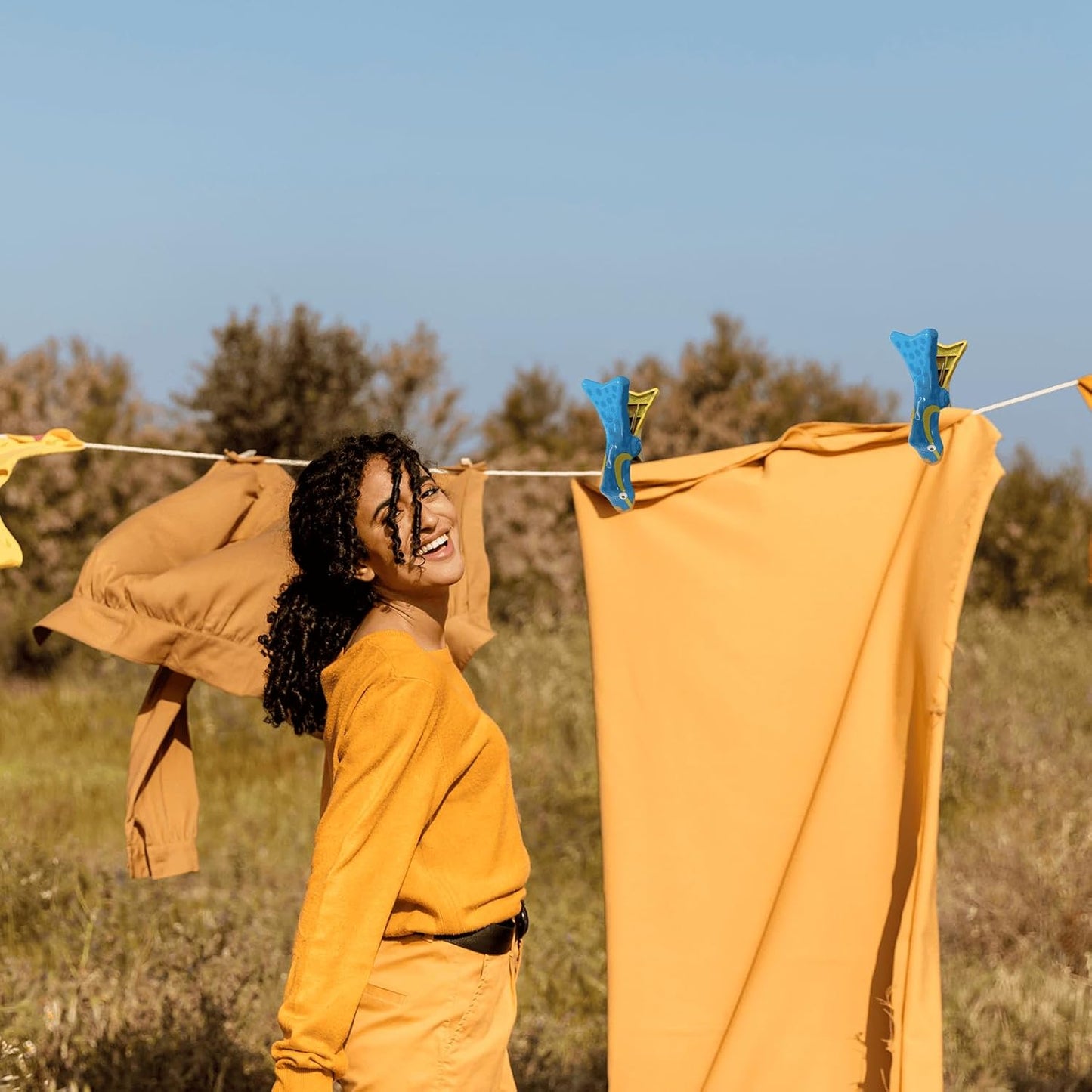 4PCS Beach Towel Clips Anemonefish Towel Clips for Beach Chairs Large Clips for Drying Quilt Clothes Patio Beach Accessories