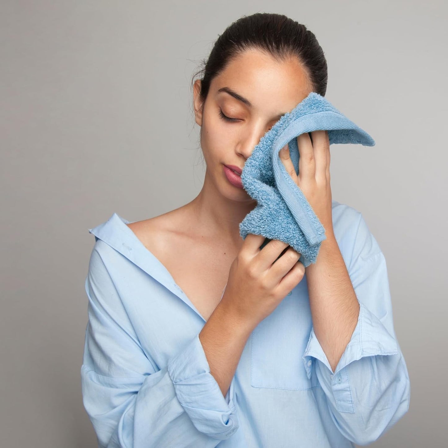 Infinitee Xclusives Luxury Wash Cloths for Showering [13x13] – 100% Cotton Washcloths [Pack of 12], Soft and Absorbent Face Towels for Bathroom Wash Clothes, Gym, and Spa (Brilliant White)