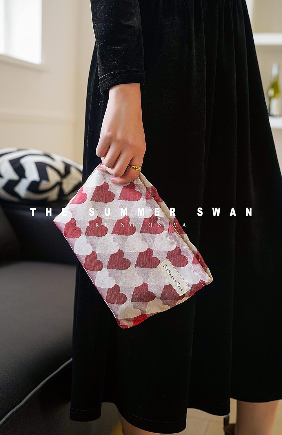 Summer Swan Large Floral Mid-day Clutch Period Kit Hygiene Skincare Cute Makeup Bag (Valentine Hearts Red)