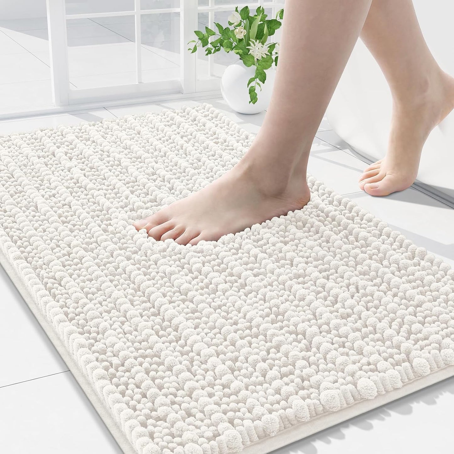 Arotive Luxury Chenille Bathroom Rug Mat, Extra Soft Thick Absorbent Shaggy Bath Rugs, Non-Slip Machine Wash Dry, Plush Bath Mats for Bathroom, Shower and Tub, 30x20, Ivory