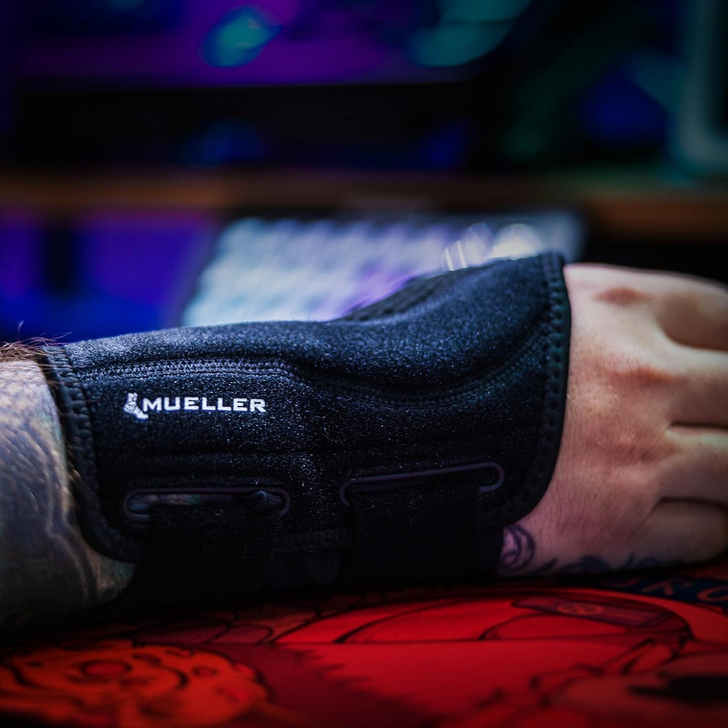 MUELLER Esports Medicine Fitted Wrist Brace for Men and Women, Wrist Pain Relief Support, 6 KTape Strips Included, Ideal for Gamer's, Carpal Tunnel, Tendonitis, Arthritis, Left Hand, Black, One Size