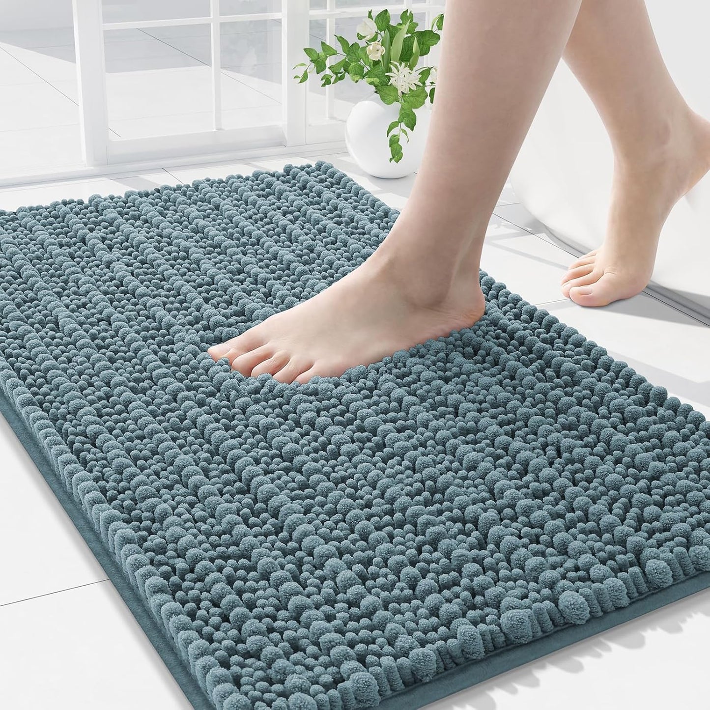 Arotive Luxury Chenille Bathroom Rug Mat, Extra Soft Thick Absorbent Shaggy Bath Rugs, Non-Slip Machine Wash Dry, Plush Bath Mats for Bathroom, Shower and Tub, 30x20, Smoky Gray