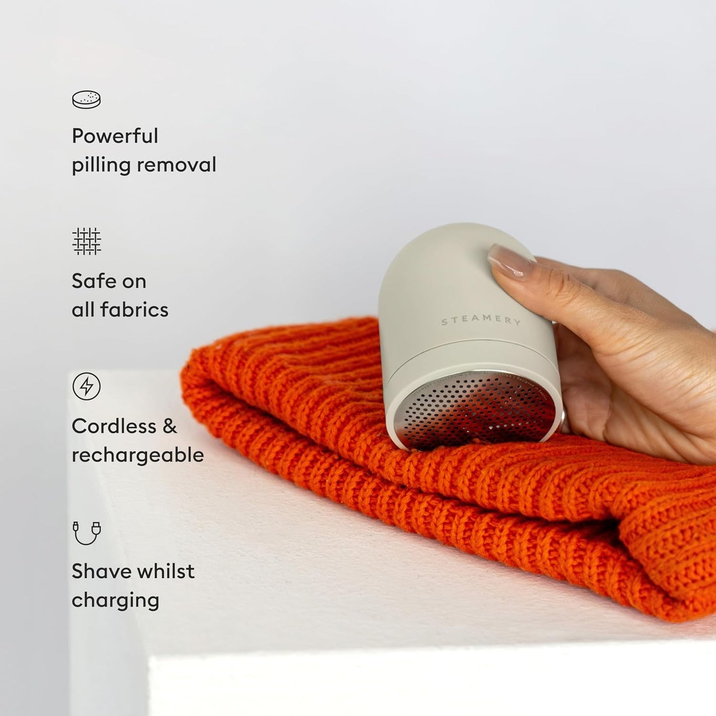 Steamery Fabric Shaver Pilo 2, Removes Lint and Pilling from Clothes and Textiles, Rechargeable Lint Remover with USB, Beige