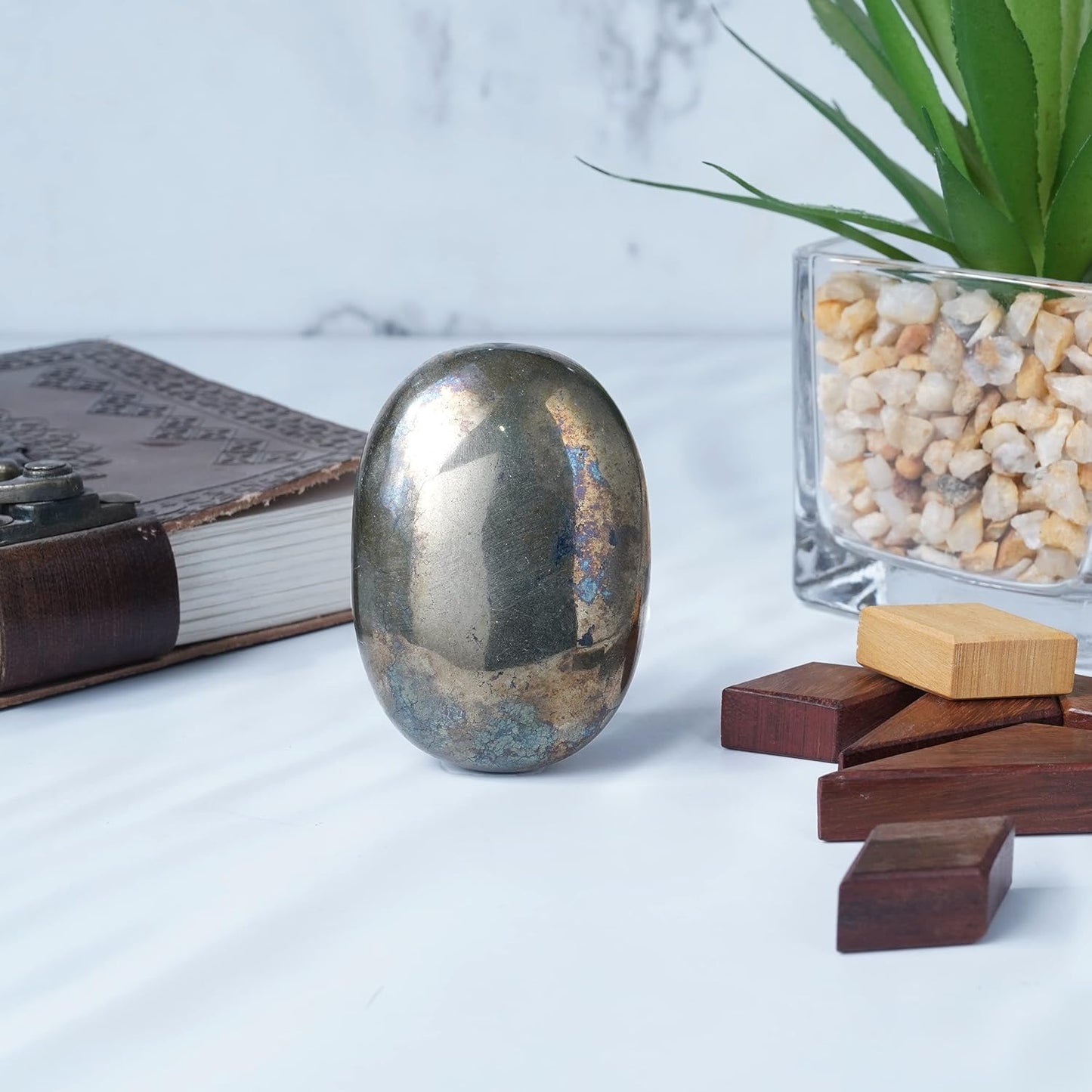 Crocon 50mm Golden Pyrite Large Palm Stone 900+ Carats Pocket Massage Worry Stones for Natural Chakra Balancing Reiki Healing Stones and Crystal Healing Massage Spa Energy Crystals Gifts for Women