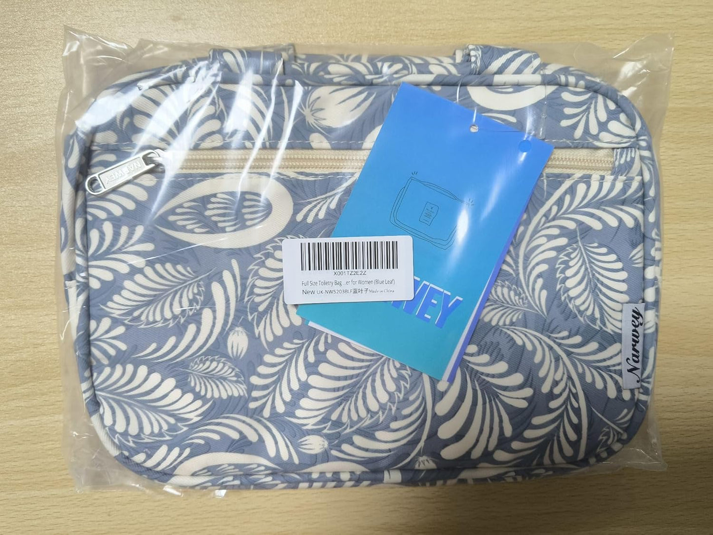 Full Size Toiletry Bag Women Large Cosmetic Bag Travel Makeup Bag Organizer Medicine Bag for Toiletries Essentials Accessories (Large, Blue Leaf)