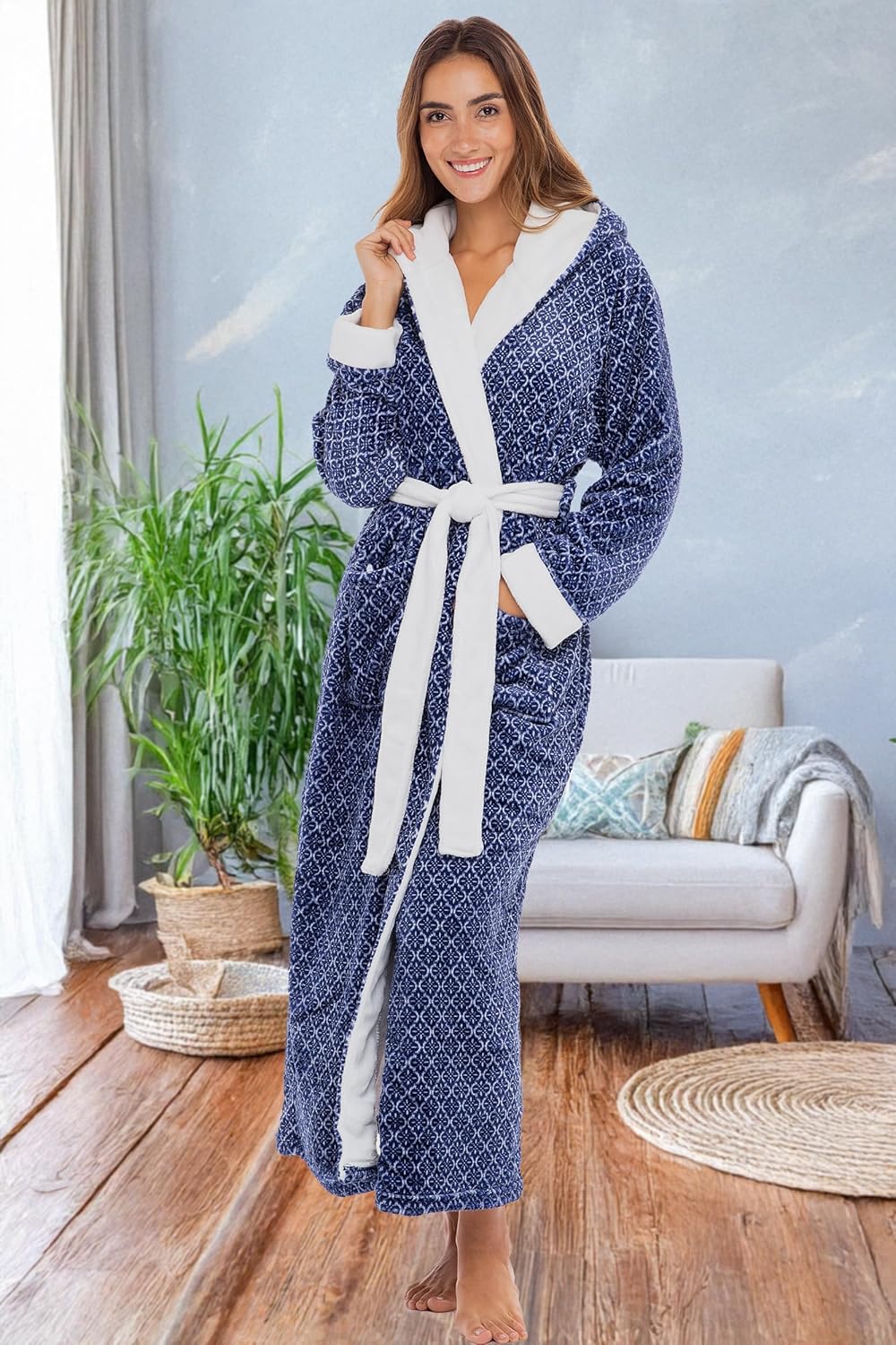 Alexander Del Rossa Womens Robe, Long Plush Bathrobe with Hood, Hooded Robes for Women Plus Size Bath Robe